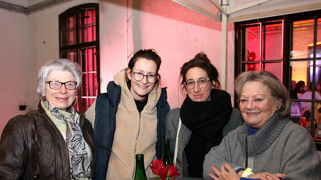 HALLEIN LIEBT mit LOI und Brothers van Yarns