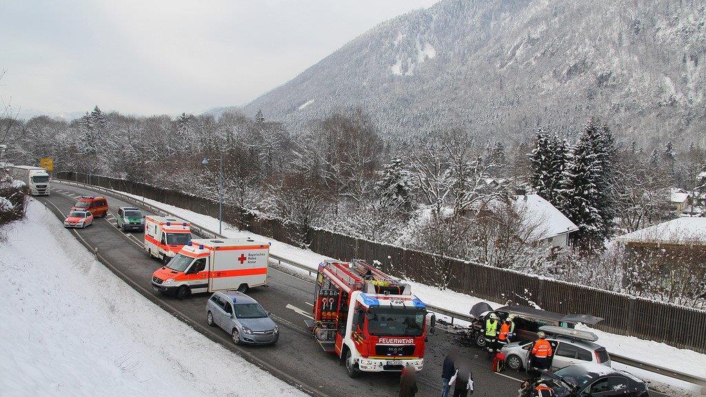 Schwerer Crash auf B20