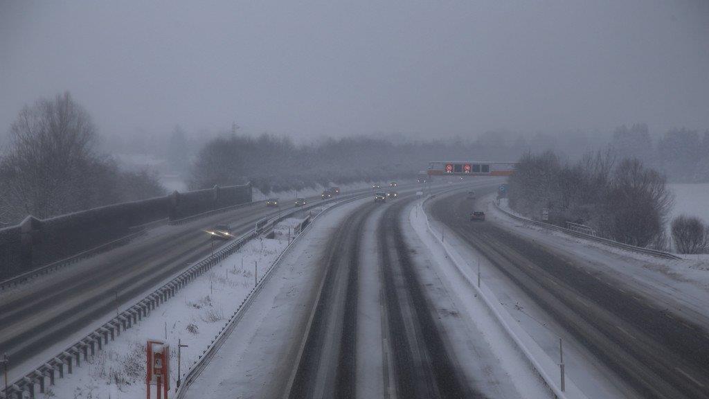 Räumfahrzeuge in Salzburg im Dauereinsatz