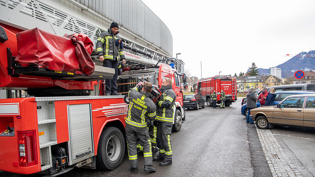 Handy-Akku explodiert in Salzburger Schule