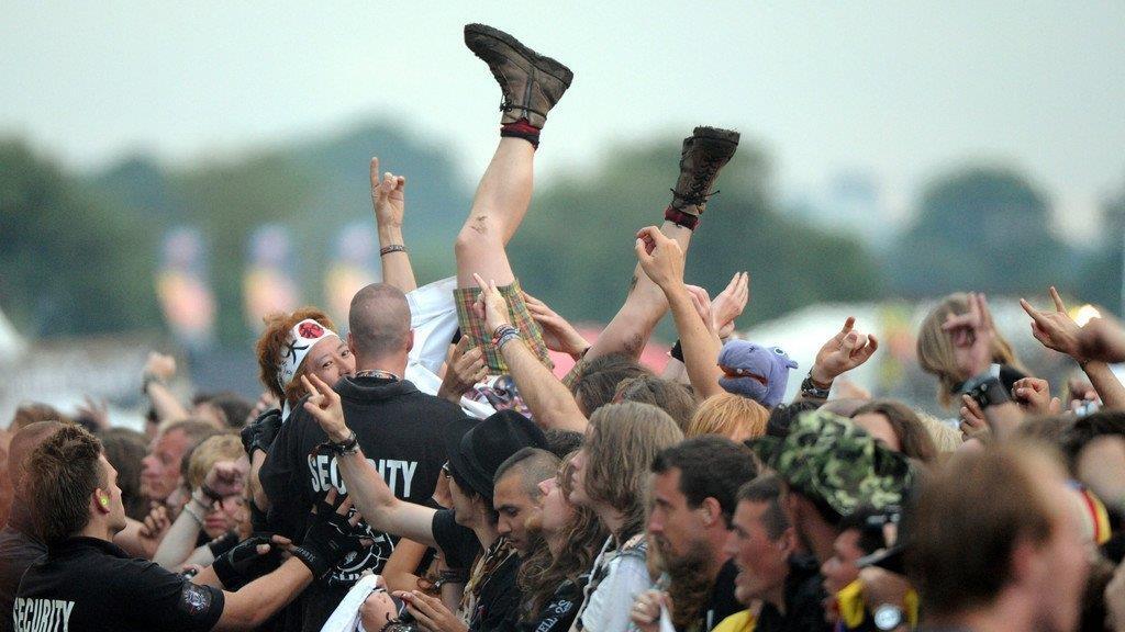 Wacken: Heavy Metal im Schlamm
