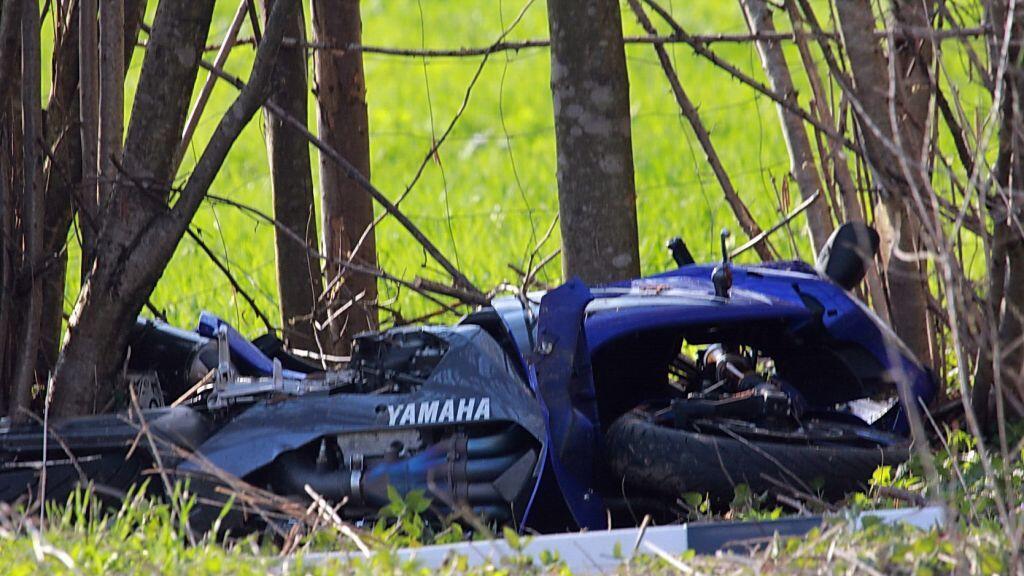 Für den Biker kam jede Hilfe zu spät. Er erlag an der Unfallstelle seinen schweren Verletzungen.