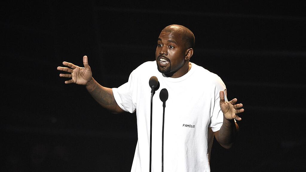 Nach der zehnminütigen Wutrede verließ Kanye West die Bühne.
