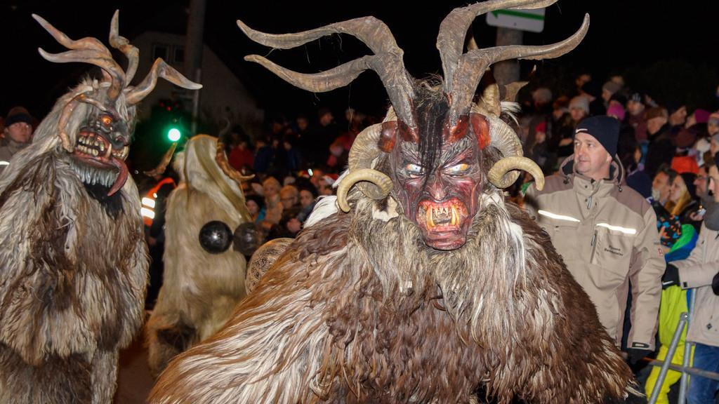 Gnigler Perchtenlauf