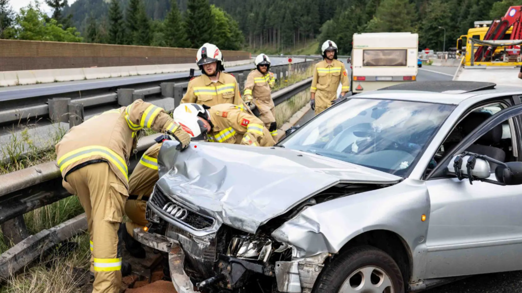 Unfall Wohnwagen Flachau A10