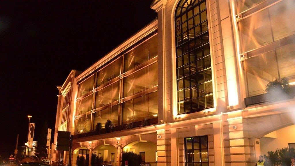 Modenschau im Outlet Center