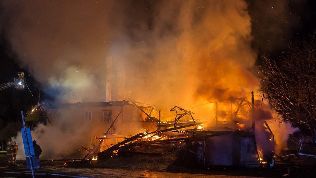 Großbrand bei Bauernhof in Seekirchen