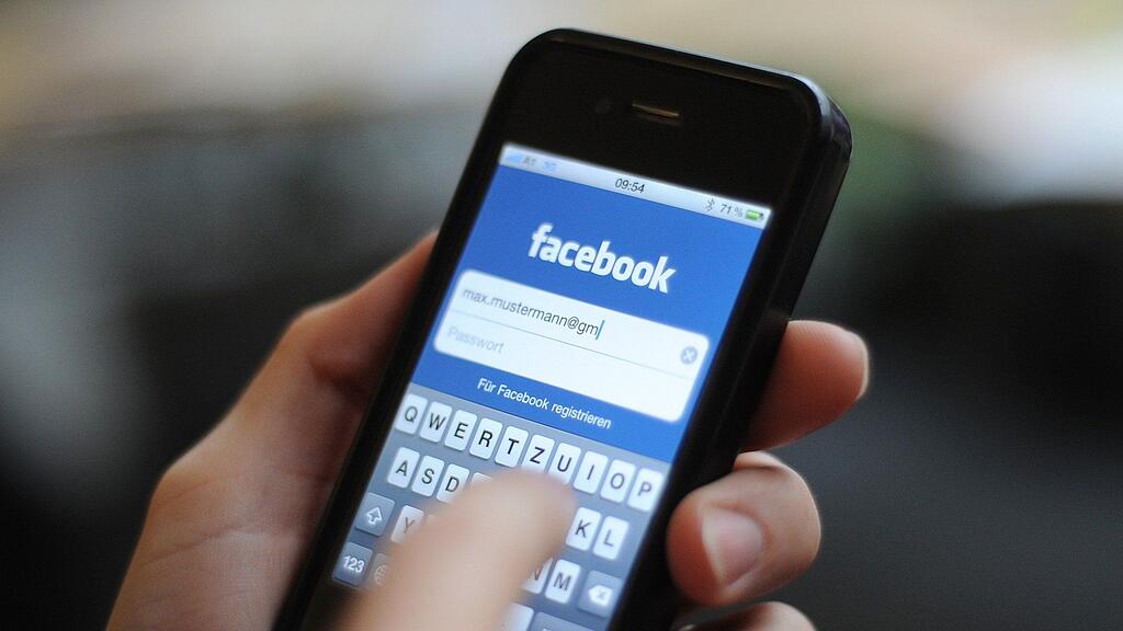 In der Türkei könnte Facebook und Youtube bald verboten sein.