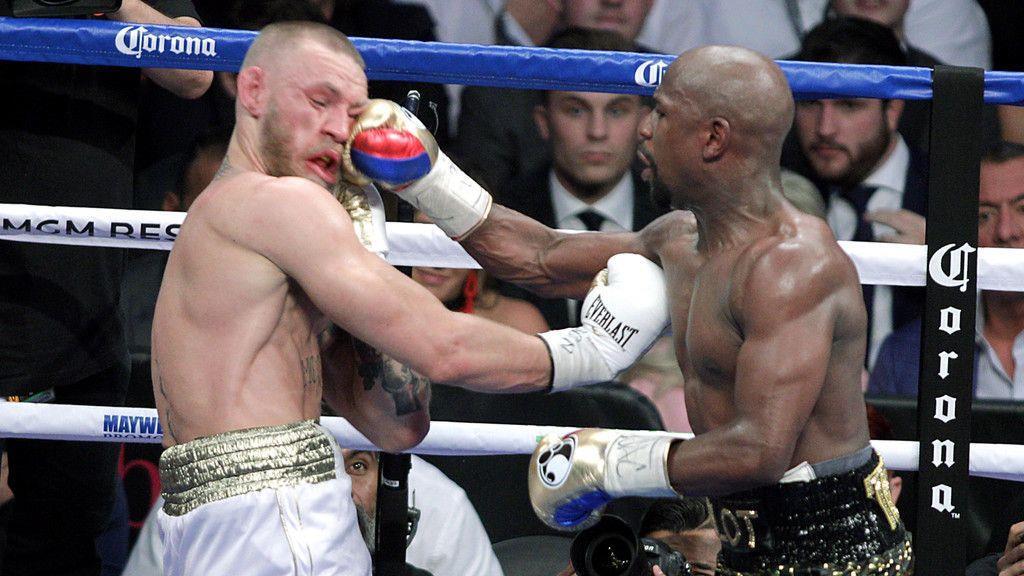 Mayweather besiegt McGregor durch technisches K.o.