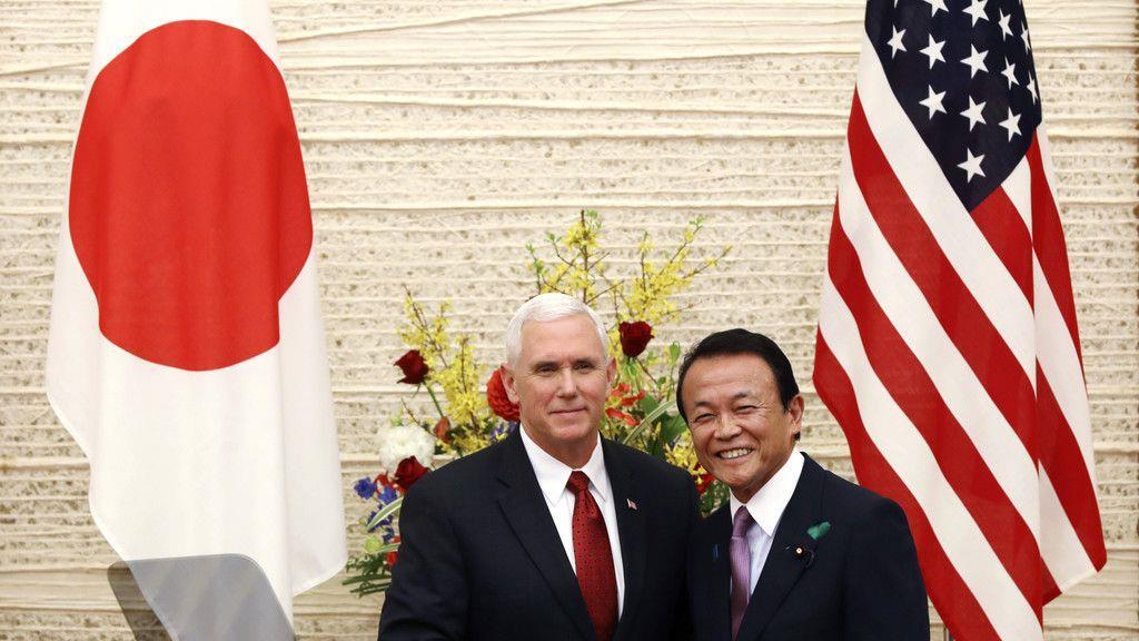 Mike Pence besucht Japan