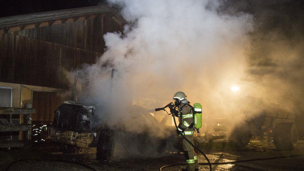 Brand eines Radladers in Flachau I