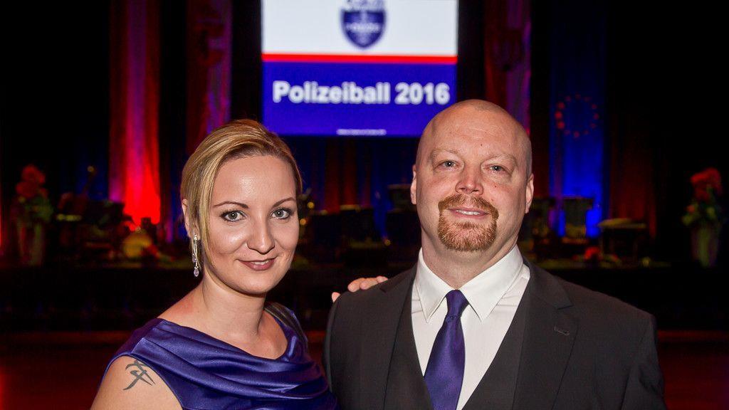 Polizeiball I