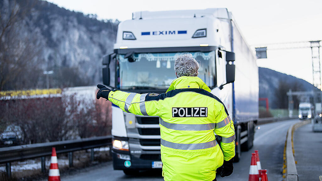 Viele Reisende müssen zurückgeschickt werden