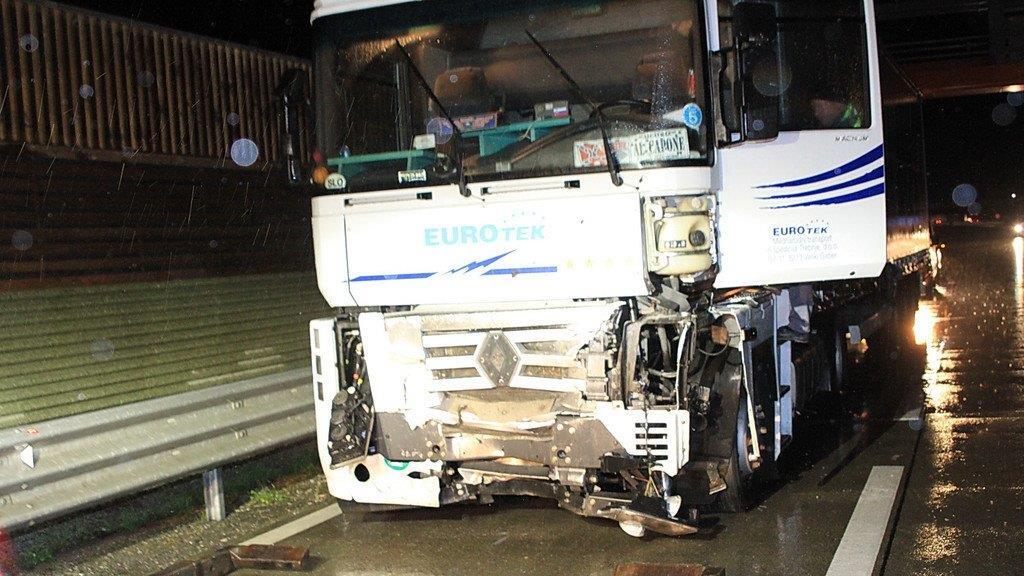 Golling: Lkw erfasst Pkw