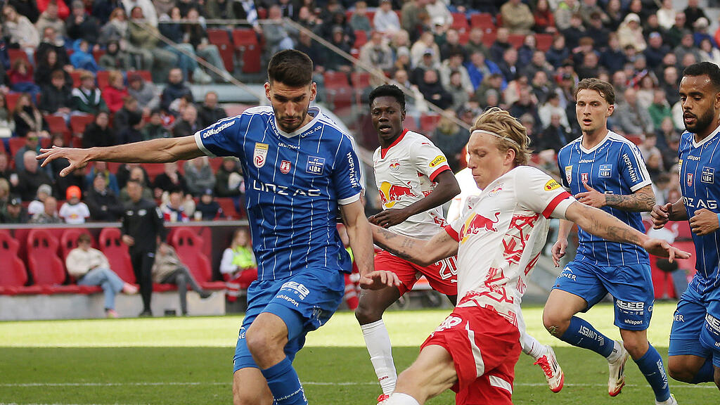 Red Bull Salzburg, Blau-Weiß Linz