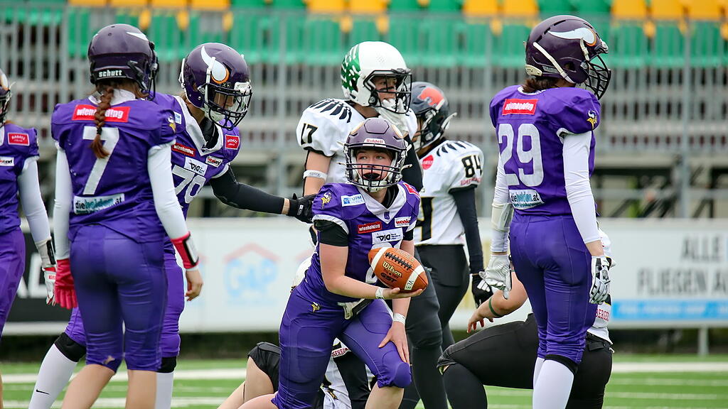 Football: Ducks Ladies gegen Vikings