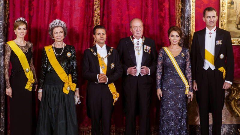 König Juan Carlos unterzeichnet am Abend Abdankungsurkunde