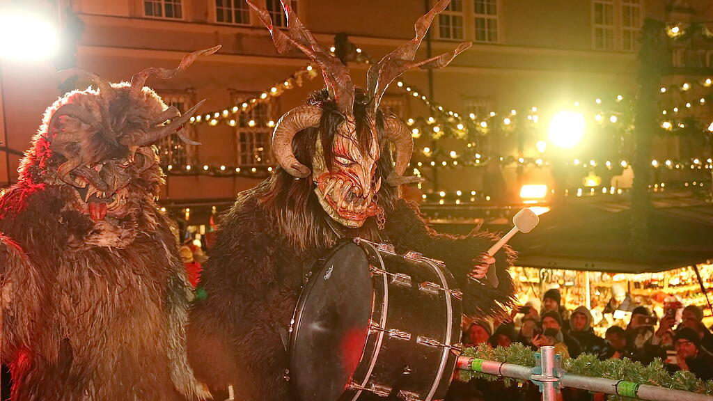 20231221_fmt_perchtenlauf_raunacht_dompl_KJ021.JPG
