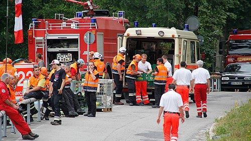 Löscharbeiten laufen weiter
