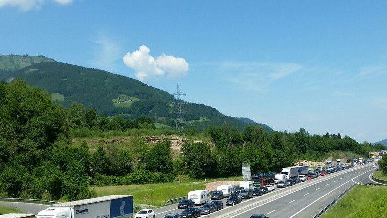 Stau auf der A10 I