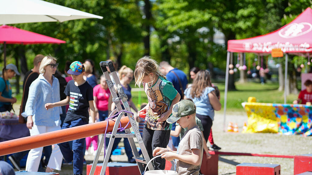 Er\u00f6ffnung Volksgartenfest 2024