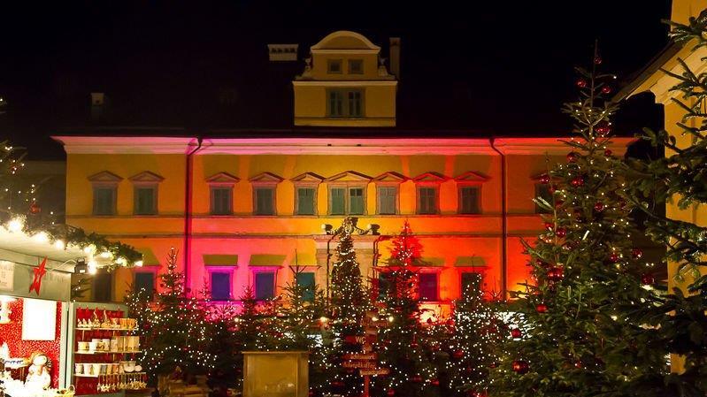 Adventmarkt in Hellbrunn