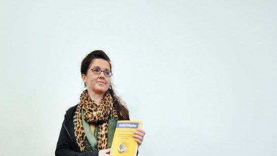 Rathgeber präsentiert Buch, I
