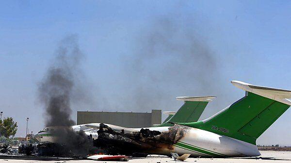 Flughafen wurde mit Granaten angegriffen