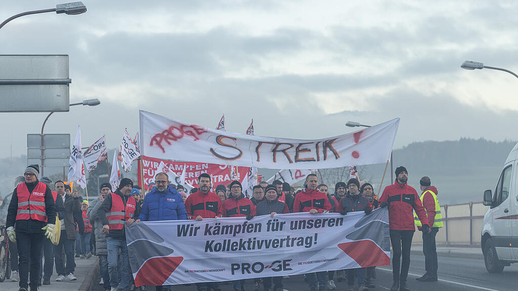 Streik und Solidaritätsmarsch bei Emco und Bosch in Hallein