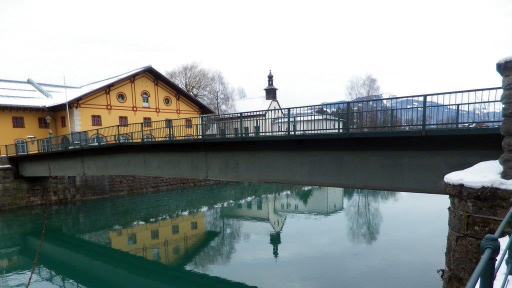 Blick über die Salzach in Hallein