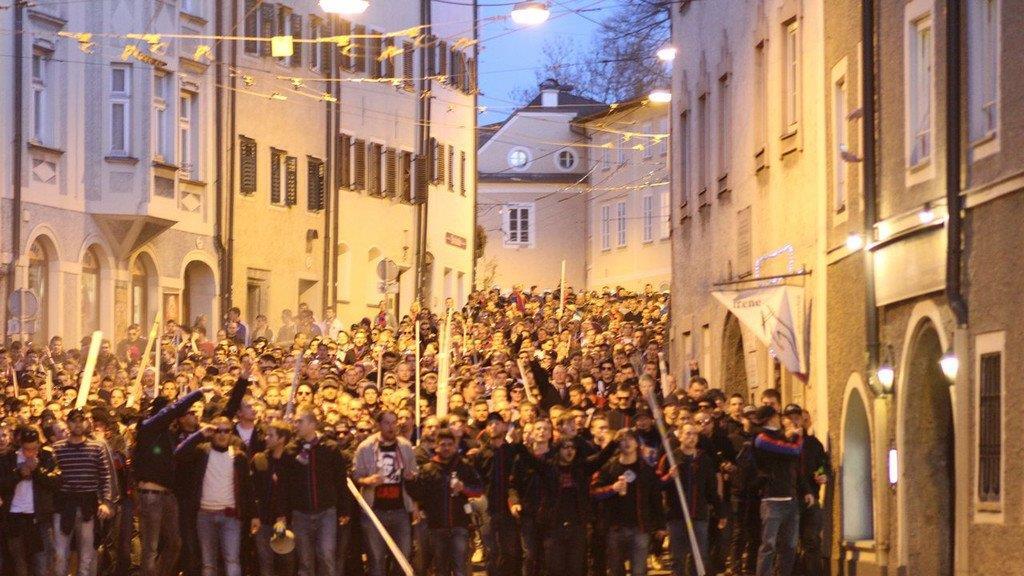 Baseler Fans in der Stadt