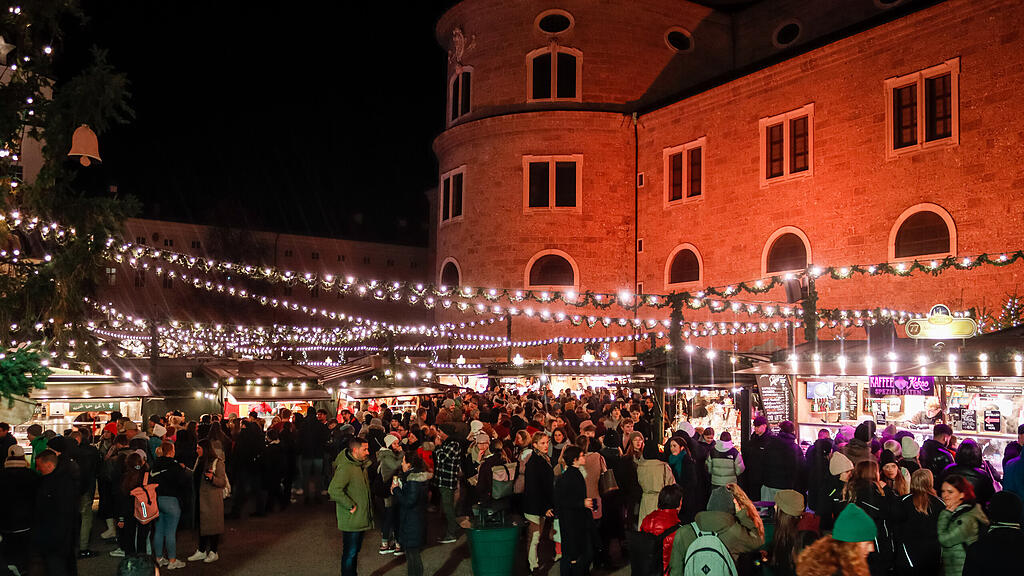 Salzburger Christkindlmarkt - Er\u00f6ffnung