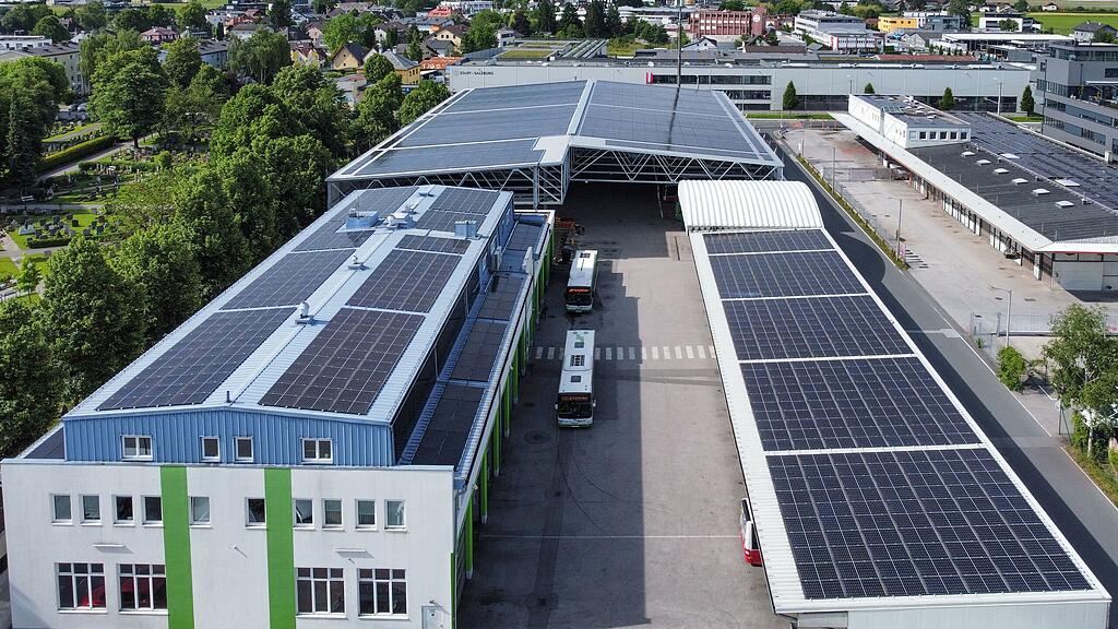 Flugdach mit Solaranlage_(c) Albus Salzburg