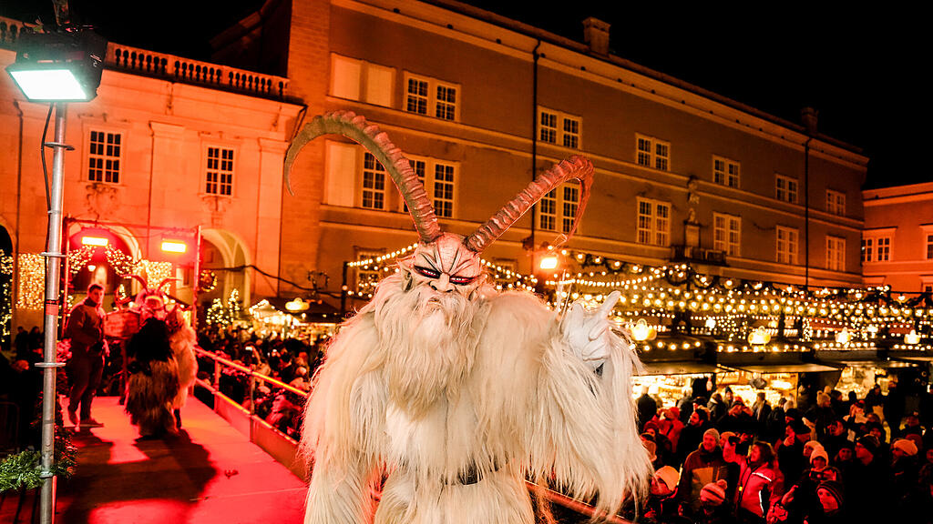 Der Krampuslauf am Christkindlmarkt