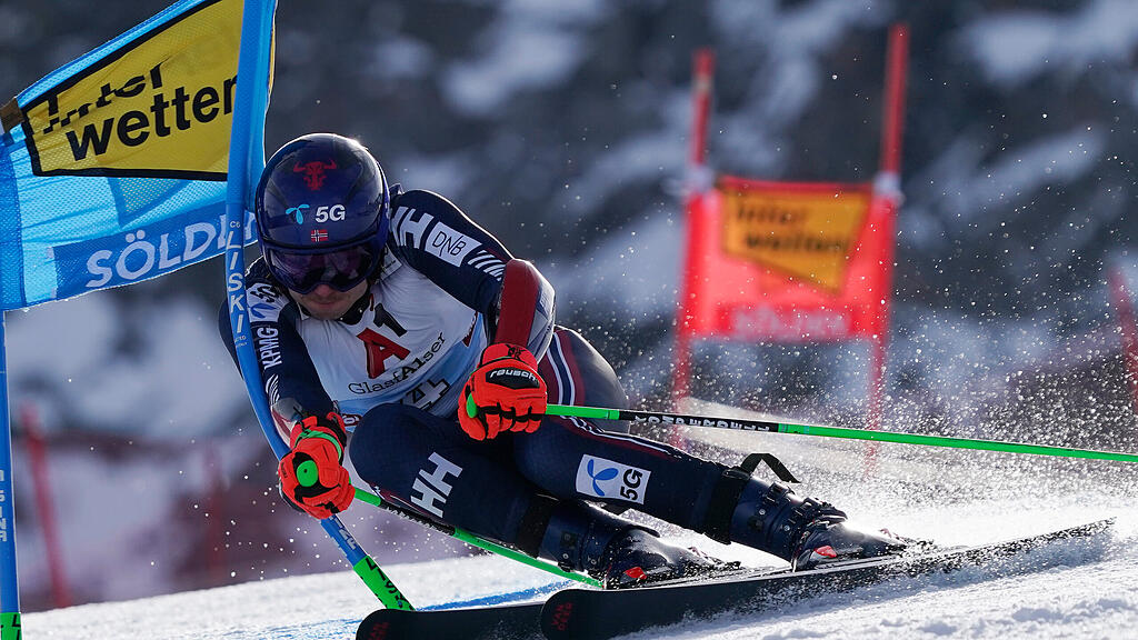 Henrik Kristoffersen Van Deer Sölden