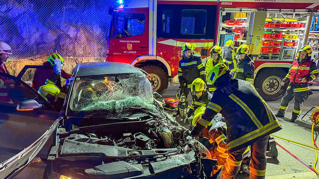 Vier Verletzte bei Pkw-Crash in Mondsee