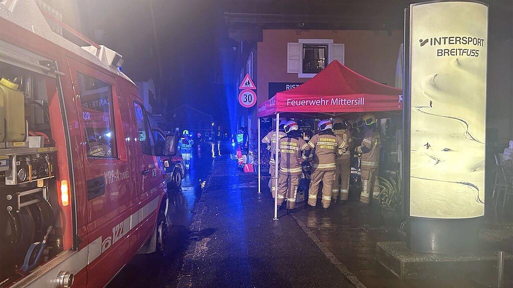 pkw in pizzeria mittersill