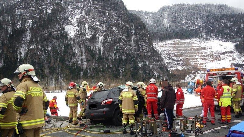 Frontalcrash auf B311 in Weißbach