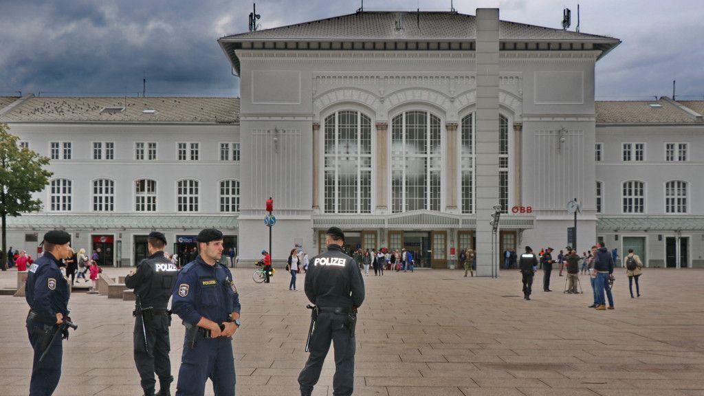 Präsenz der Polizei am Salzburger Hauptbahnhof seit August erneut erhöht