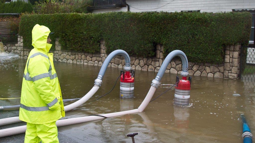 Wintereinbruch - Überflutungen in Bergheim