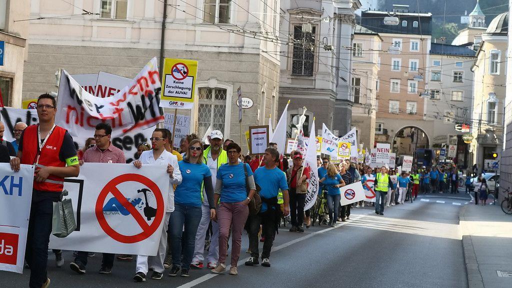 1.500 Teilnehmer bei Kundgebung vor AK Salzburg