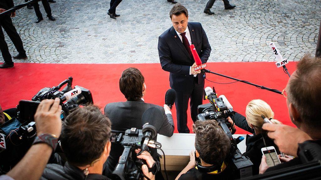 Presserummel am roten Teppich