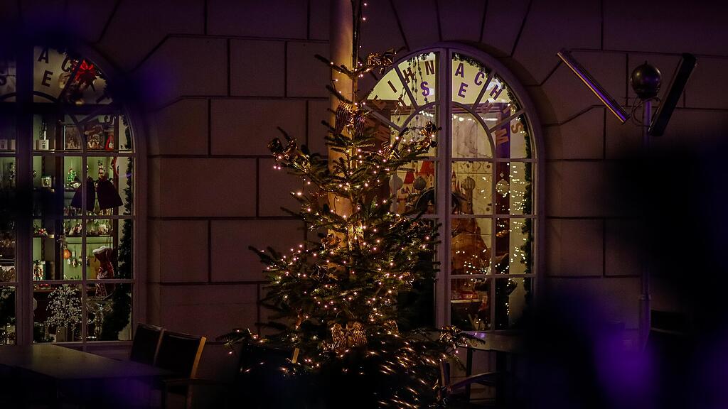 Die "Eiszauber" Er\u00f6ffnung am Salzburger Christkindlmarkt