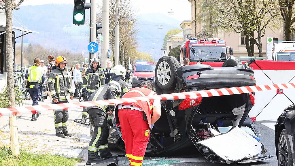 Auto-Überschlag Rudolfskai