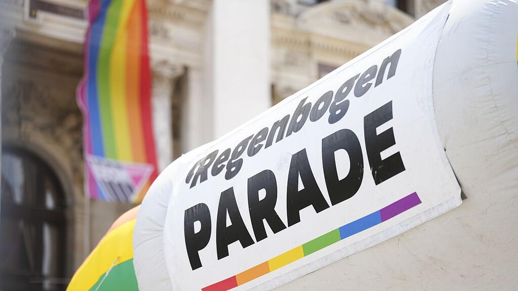 Regenbogenparade Wien 2023