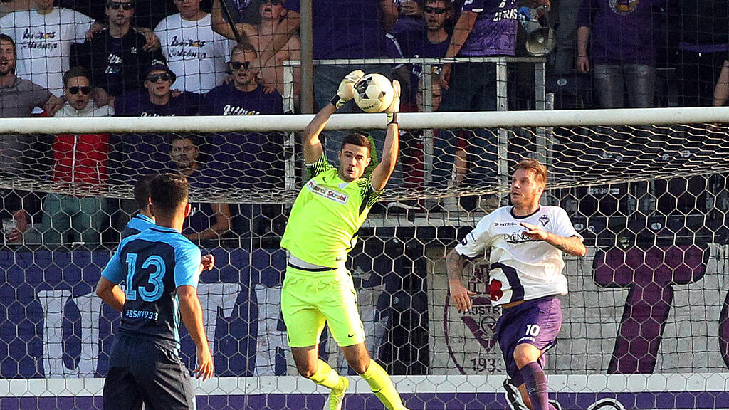 Stolze 120 Spielen in Folge stand Fritz Kühleitner (Mitte) in der Landes- sowie Salzburger Liga.