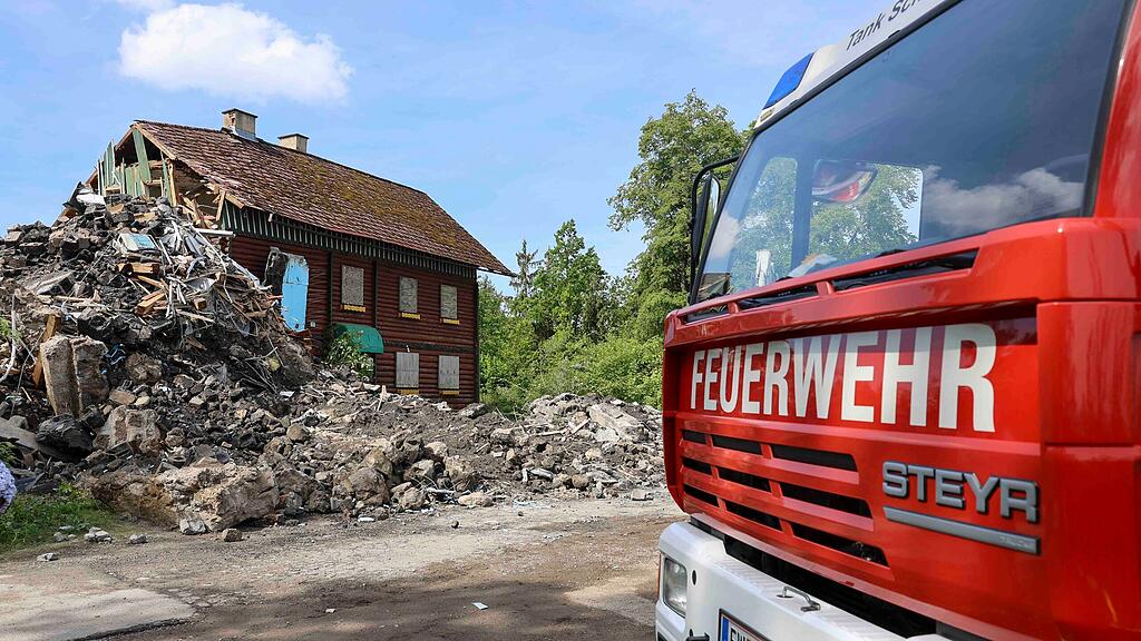 Aussichtsturm in OÖ eingestürzt