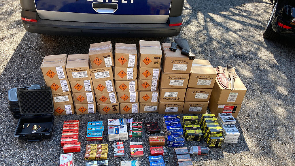 Illegaler Waffenhandel aufgedeckt