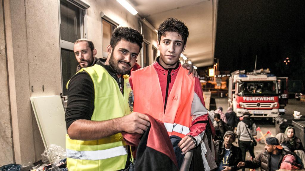 Flüchtlinge übernachten an Grenze zu Freilassing