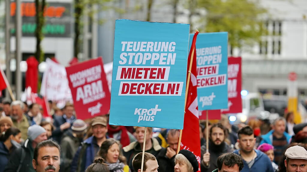 1. Mai-Demo in der Stadt Salzburg